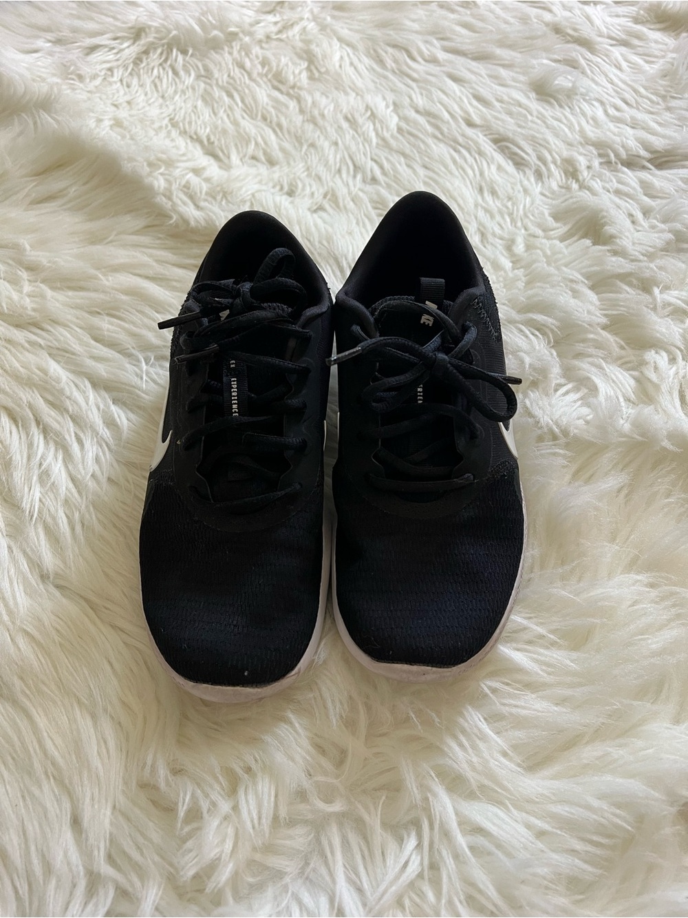Nike Black & White Womens Shoes Size 8 - Picture 4 of 6